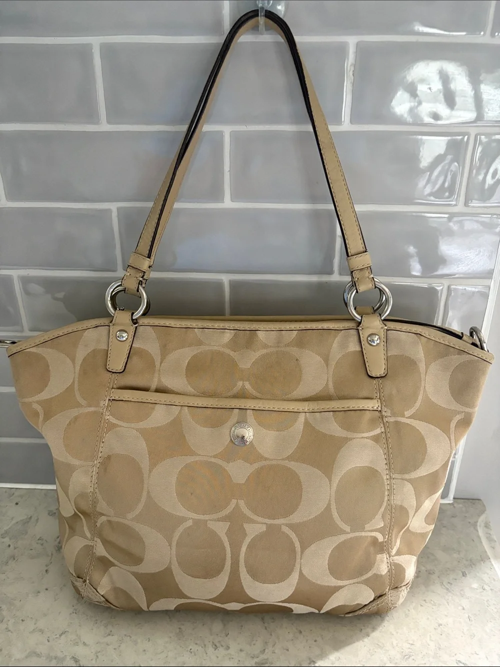 Coach signature leah
